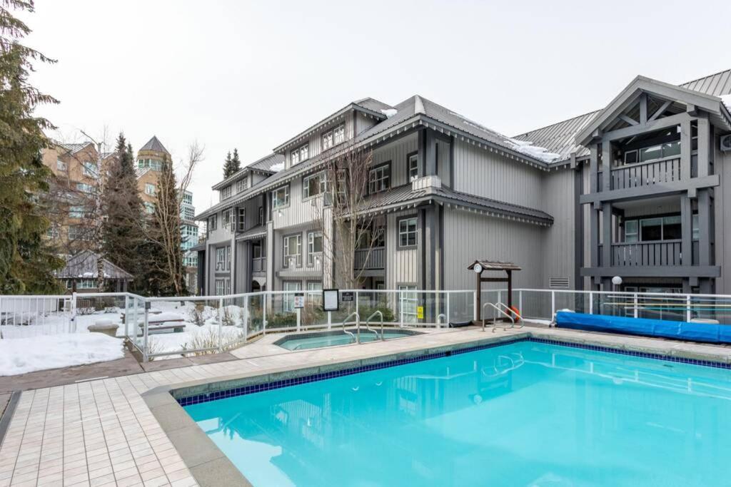 Prime Location, Ski In/Out Whistler Condo מראה חיצוני תמונה